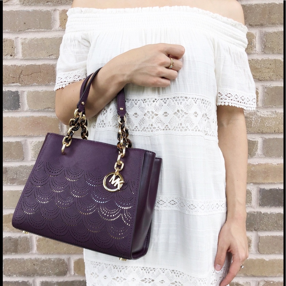 Gaby’s Bags👜- NWT Michael Kors Satchel💕 - Picture 2 of 7